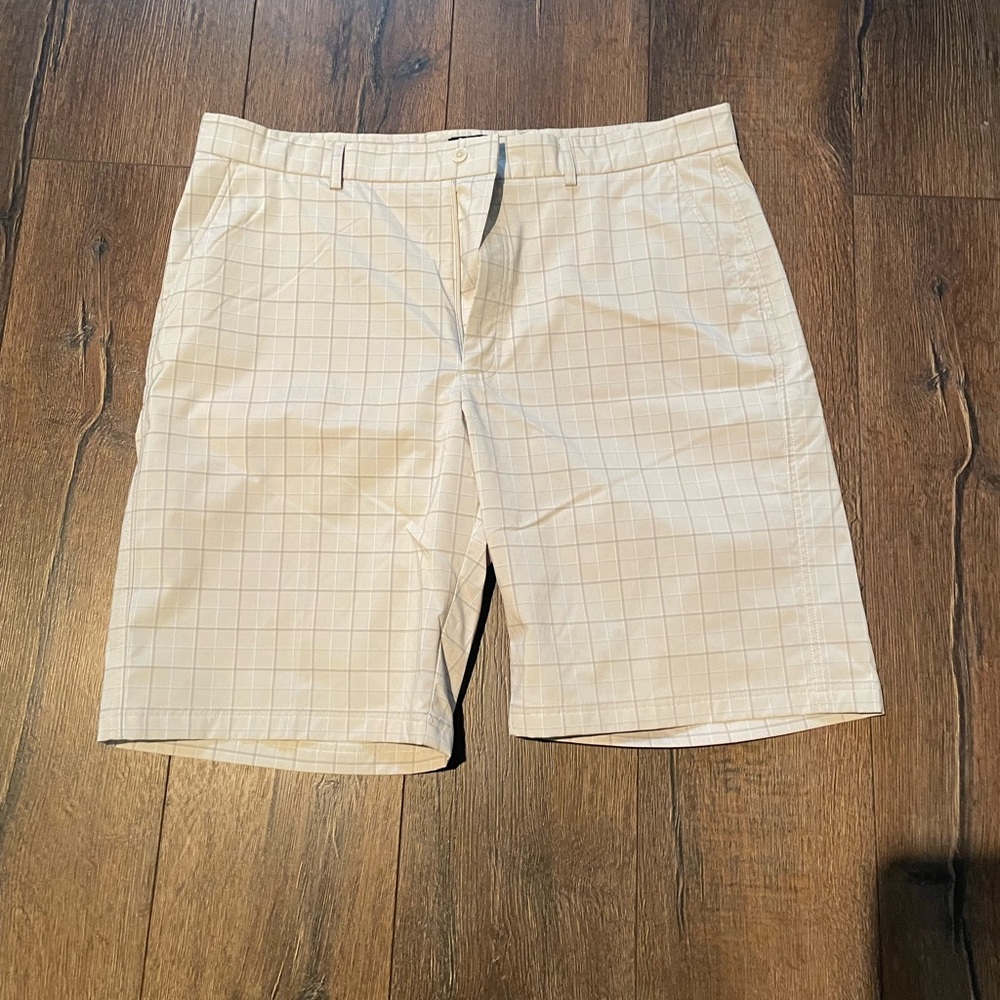 Kirkland Signature Cream Golf Plaid Flat-Front Shorts